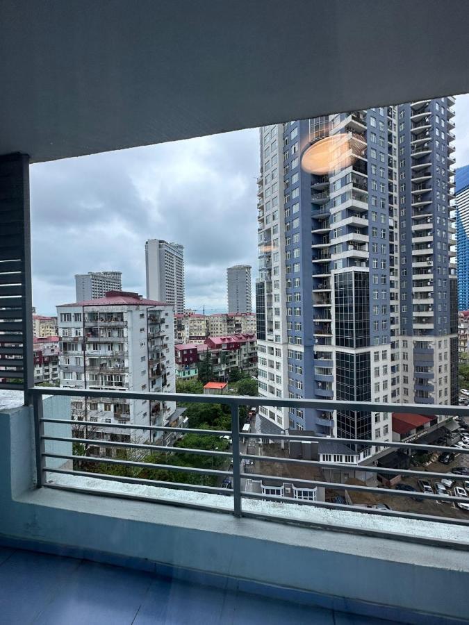 Pirosmani Mini Hotel Батумі Екстер'єр фото