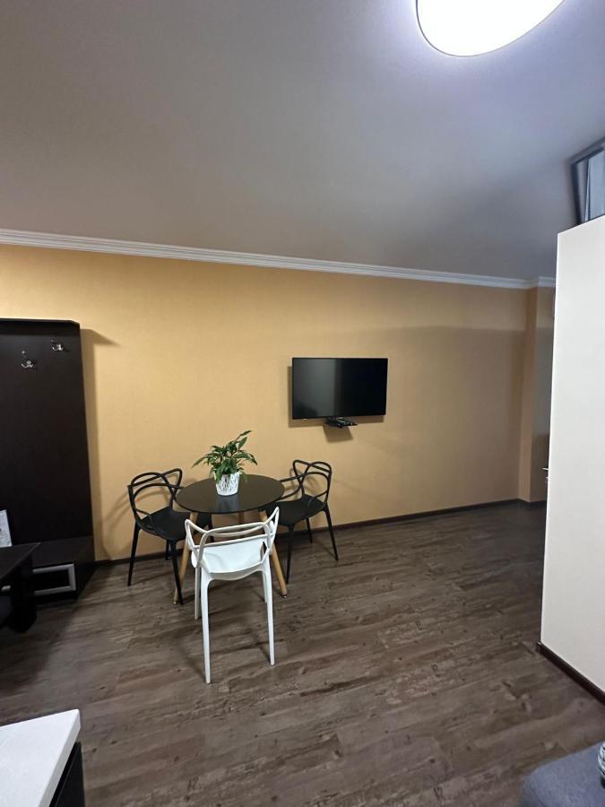 Pirosmani Mini Hotel Батумі Екстер'єр фото