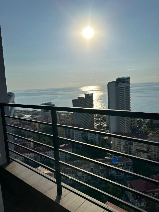 Pirosmani Mini Hotel Батумі Екстер'єр фото