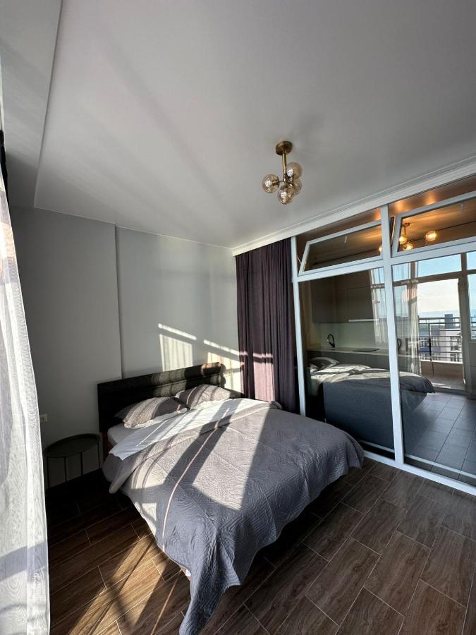 Pirosmani Mini Hotel Батумі Екстер'єр фото