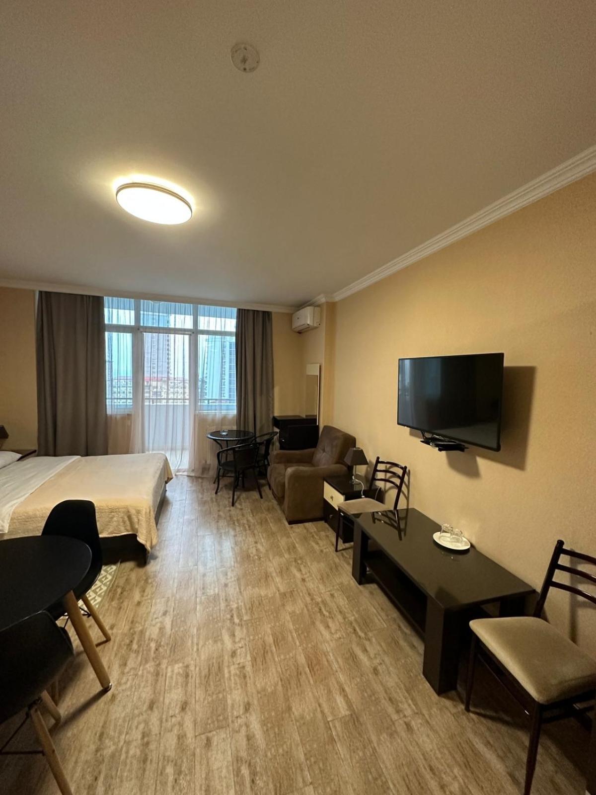 Pirosmani Mini Hotel Батумі Екстер'єр фото