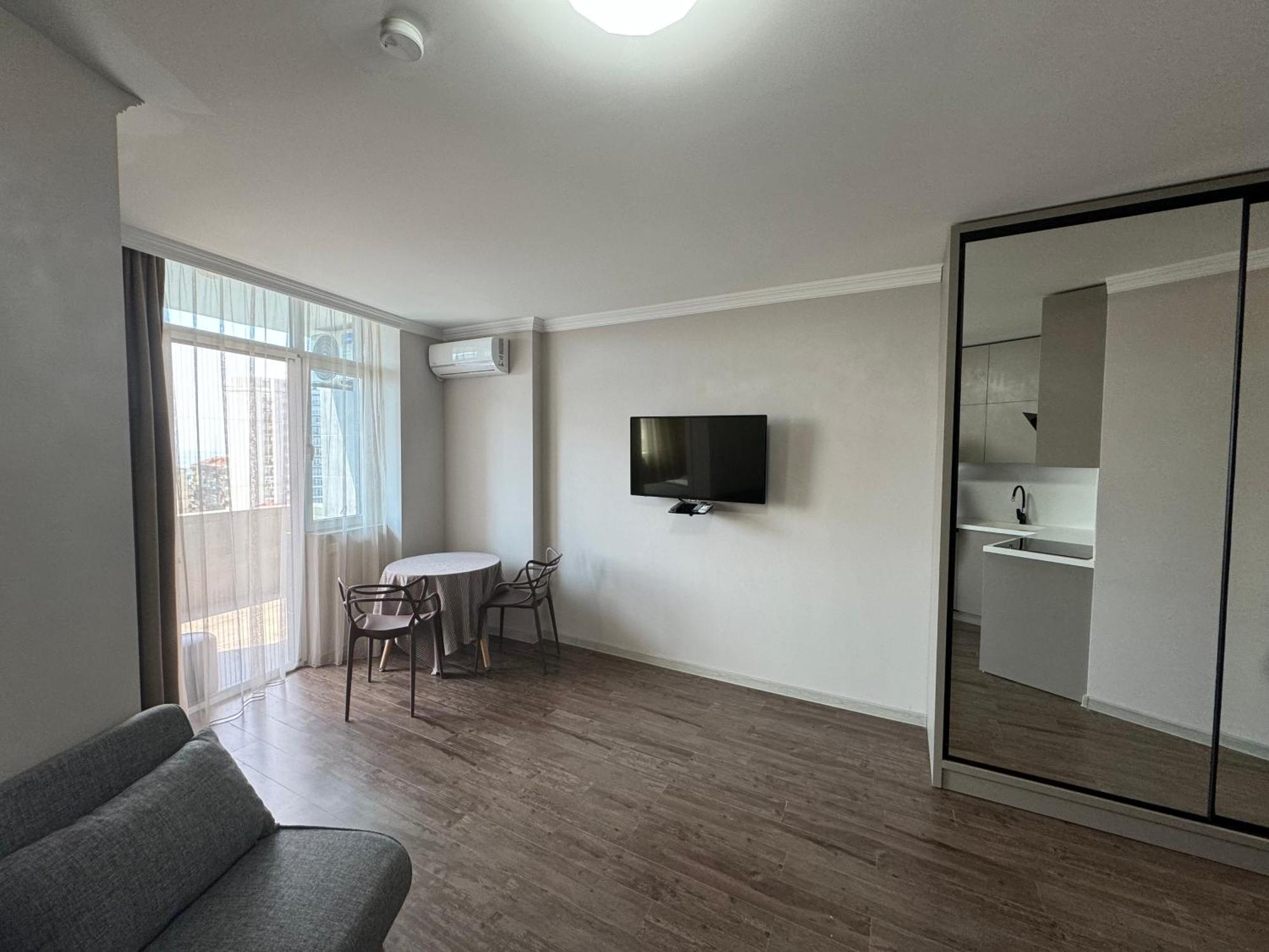 Pirosmani Mini Hotel Батумі Екстер'єр фото