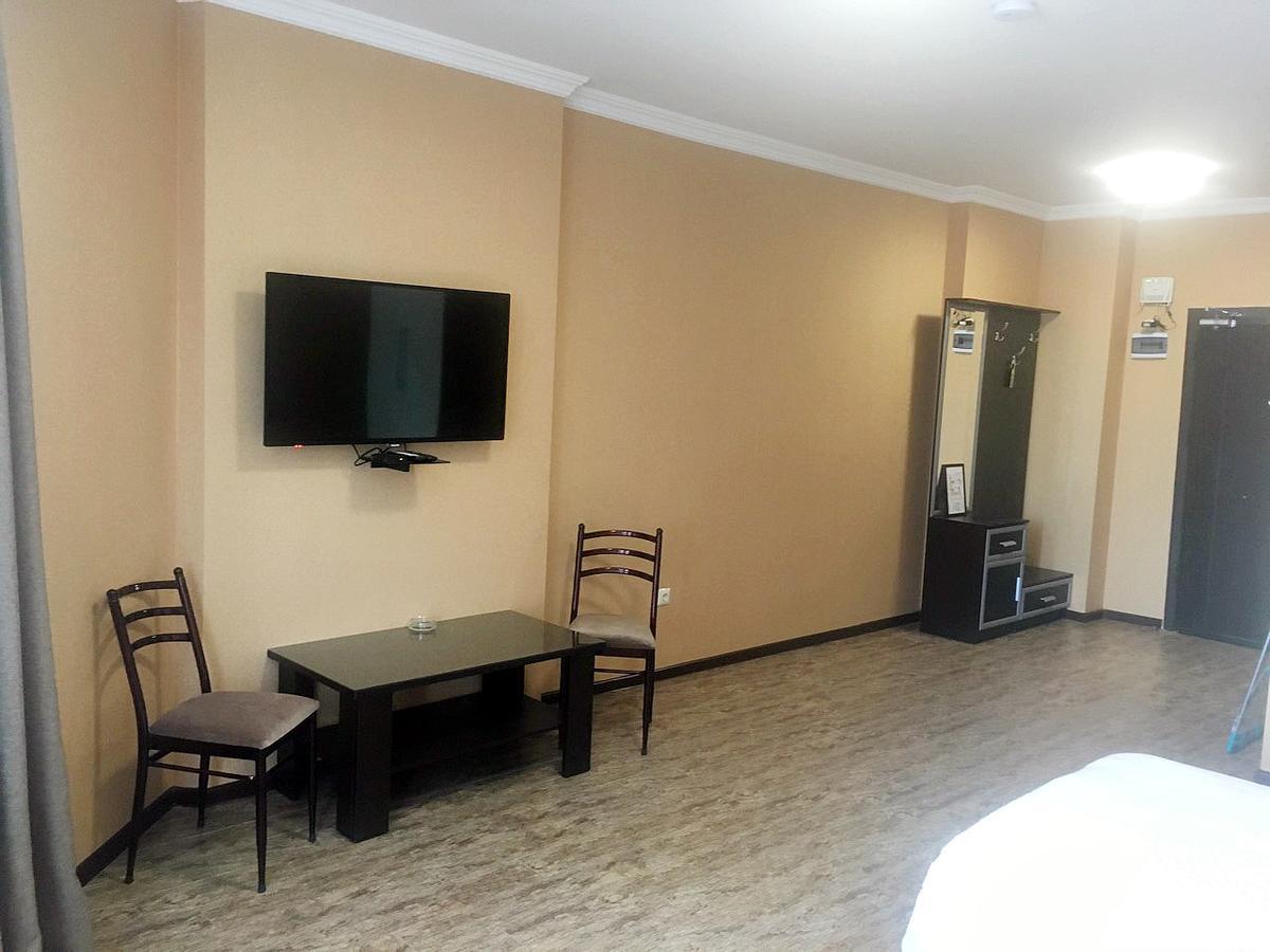 Pirosmani Mini Hotel Батумі Екстер'єр фото