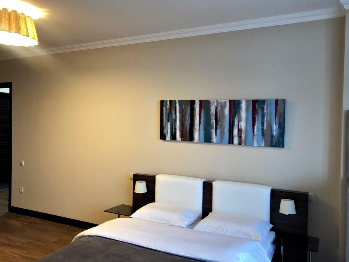Pirosmani Mini Hotel Батумі Екстер'єр фото
